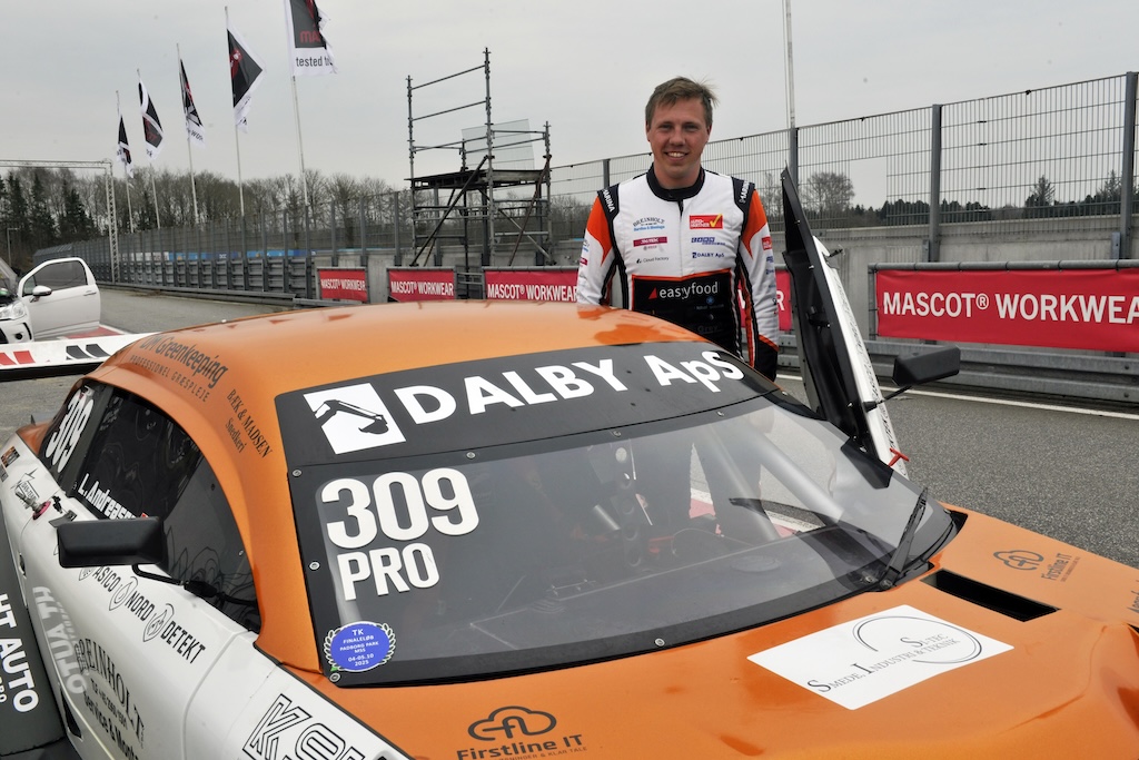 Der er kommet helt andre farver på Lasse Andreassens Super GT-racer.
(Foto: DEKRA Danish Supercar League)